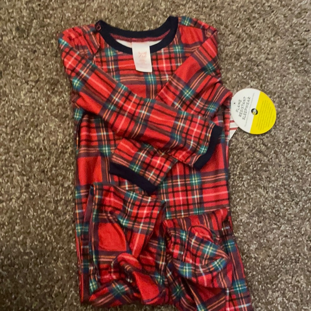 NWT NORTH POLE TRADING CO BABIES SLEEPWEAR. Flame resistant sleepwear 18m O:$32.